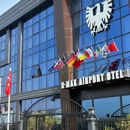 H-mak Airport 3*