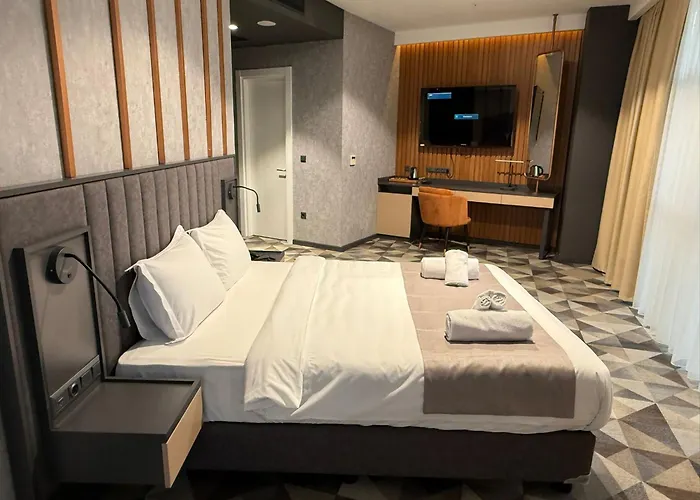 Otel H-mak Aırport 3*